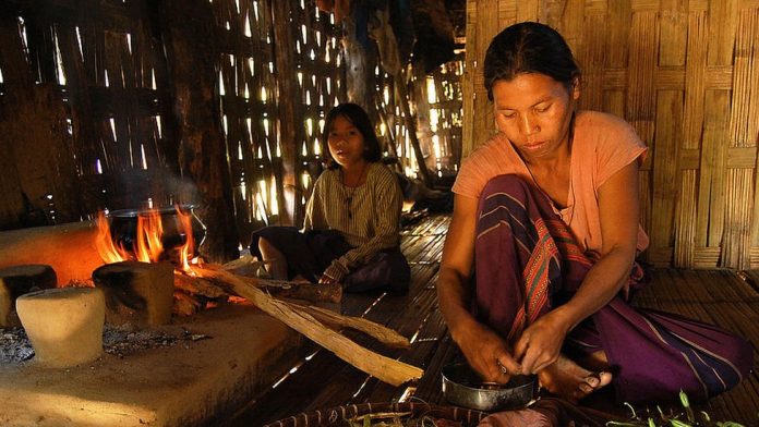 _126261415_chakma